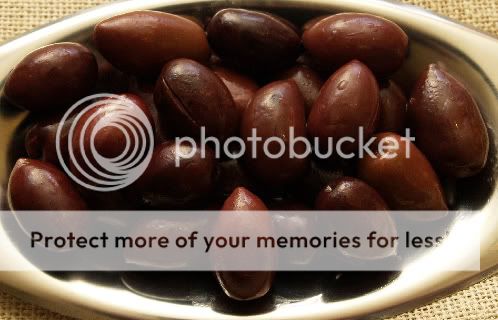Forum Image: http://i315.photobucket.com/albums/ll466/nachorz/kalamata_olives_498.jpg