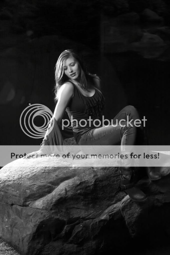 IMAGE: http://i315.photobucket.com/albums/ll466/subfightersandman/_MG_2710BW.jpg